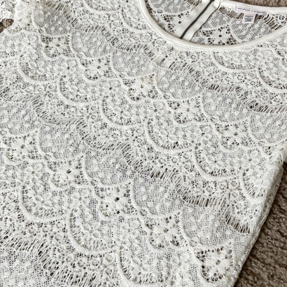 Lace t-shirt - Picture 3 of 6